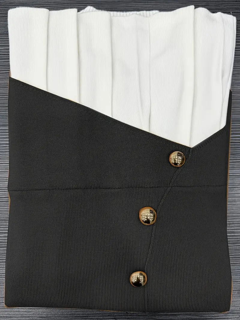 Women’s Elegant Beige Sweater – Soft Round Neck Pullover with Button Detailing