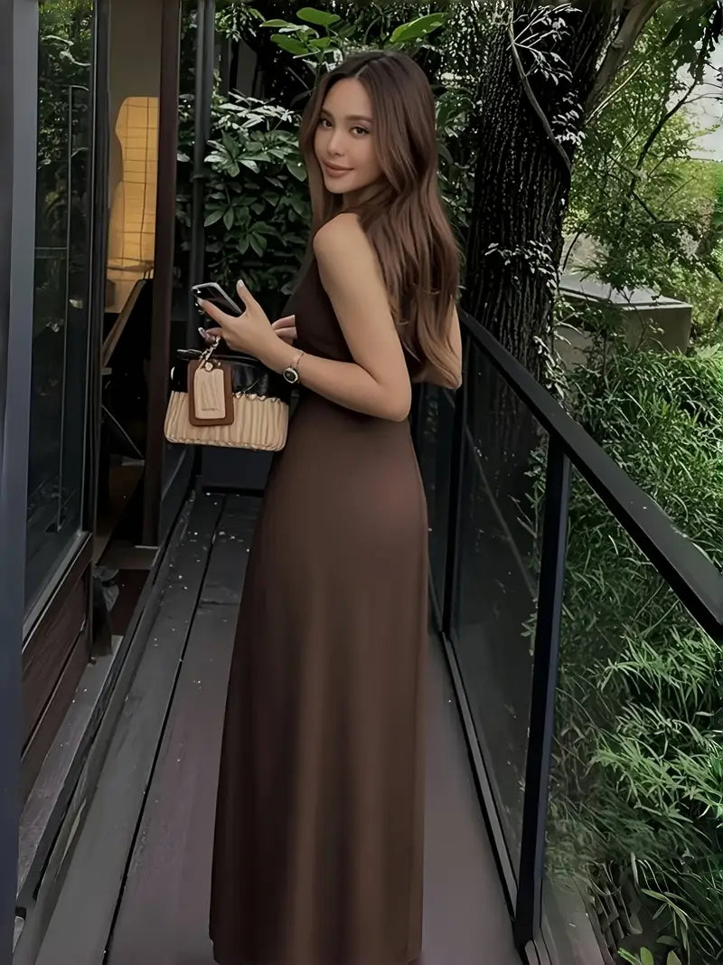 Elegant Sleeveless Maxi Dress (Deep Brown)