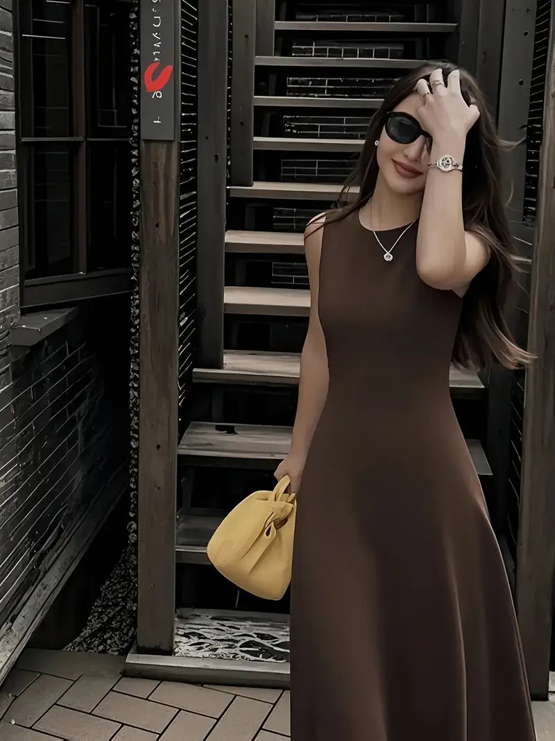 Elegant Sleeveless Maxi Dress (Deep Brown)